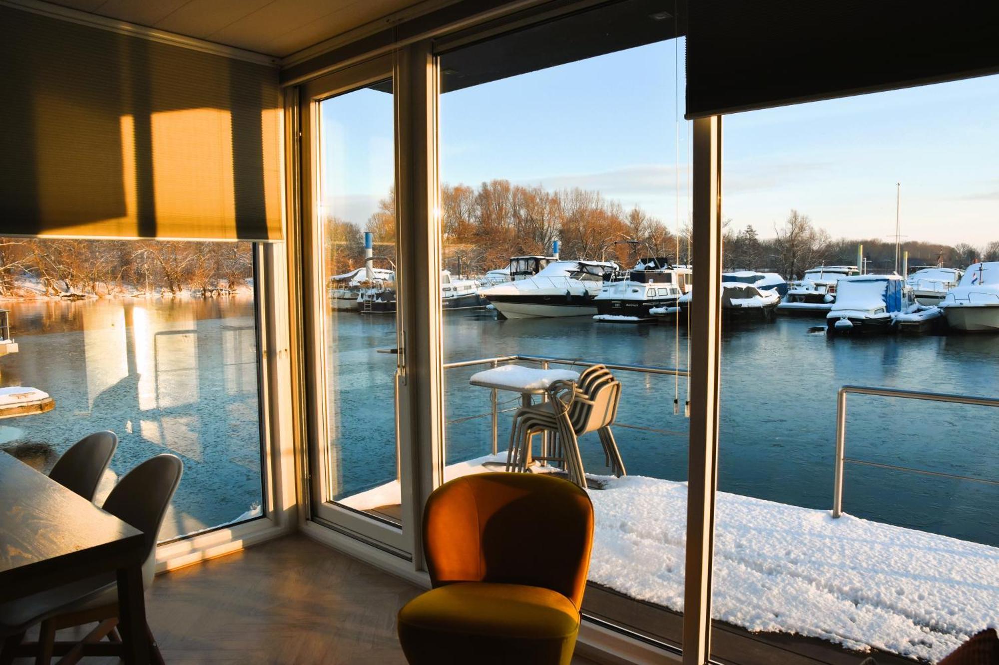 马斯特里赫特 Houseboat Trinidad酒店 外观 照片